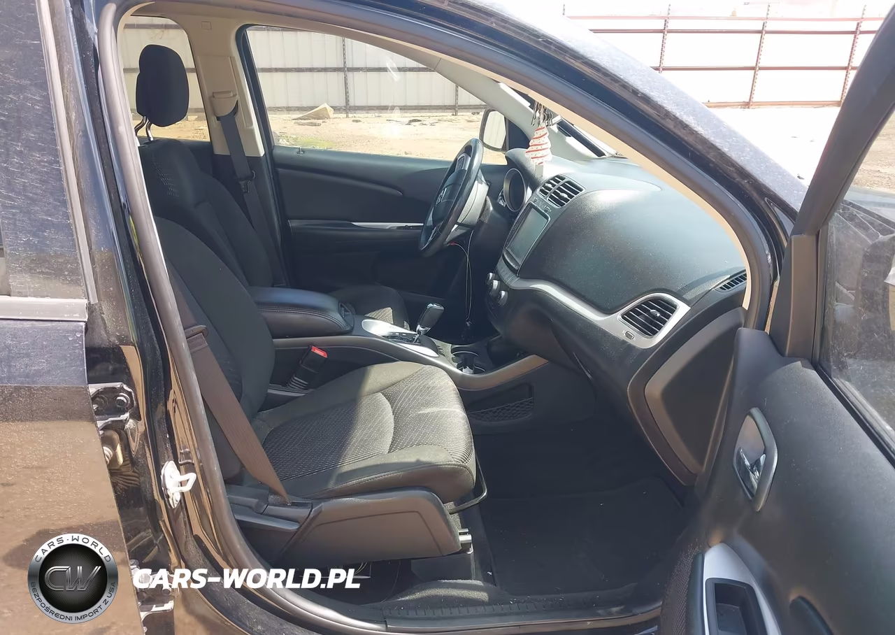 2019 Dodge Journey Se VIN:3C4PDCBB8KT860382 - 5