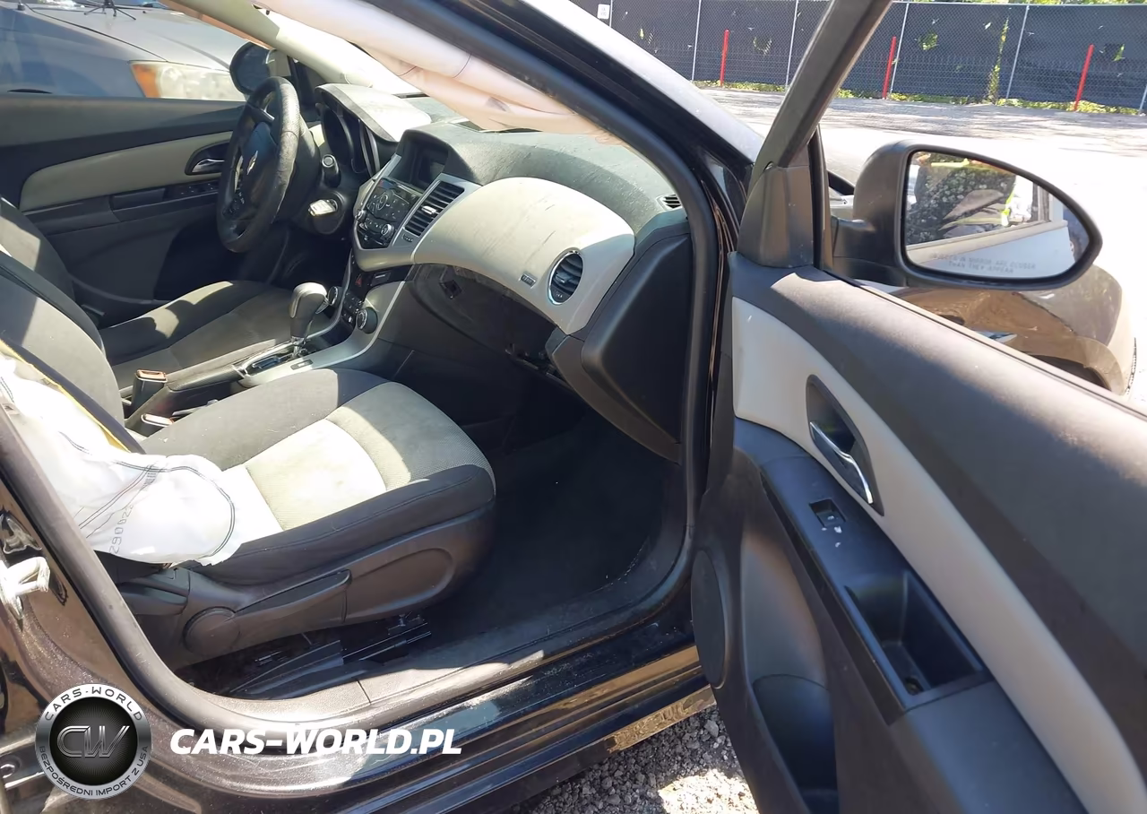 2014 Chevrolet Cruze Ls Auto VIN:1G1PA5SH9E7399056 - 5