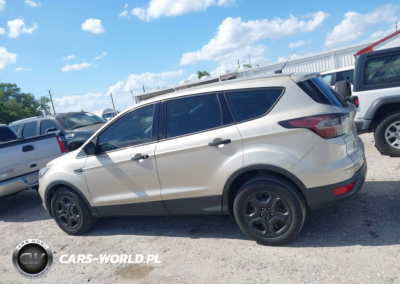 2018 Ford Escape S VIN:1FMCU0F70JUB35913 - 14