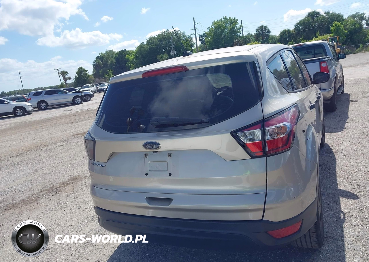 2018 Ford Escape S VIN:1FMCU0F70JUB35913 - 16