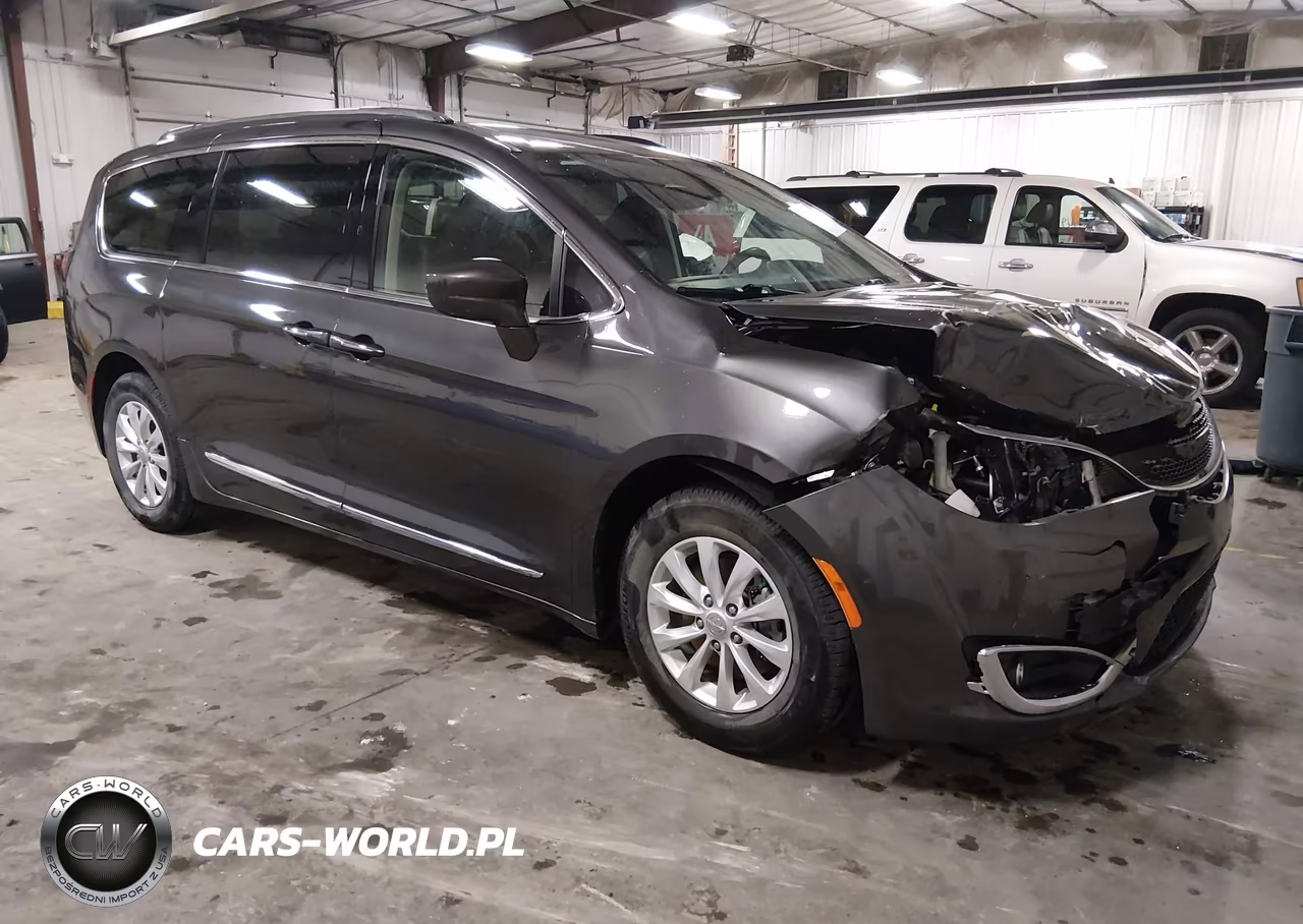2019 Chrysler Pacifica Touring L