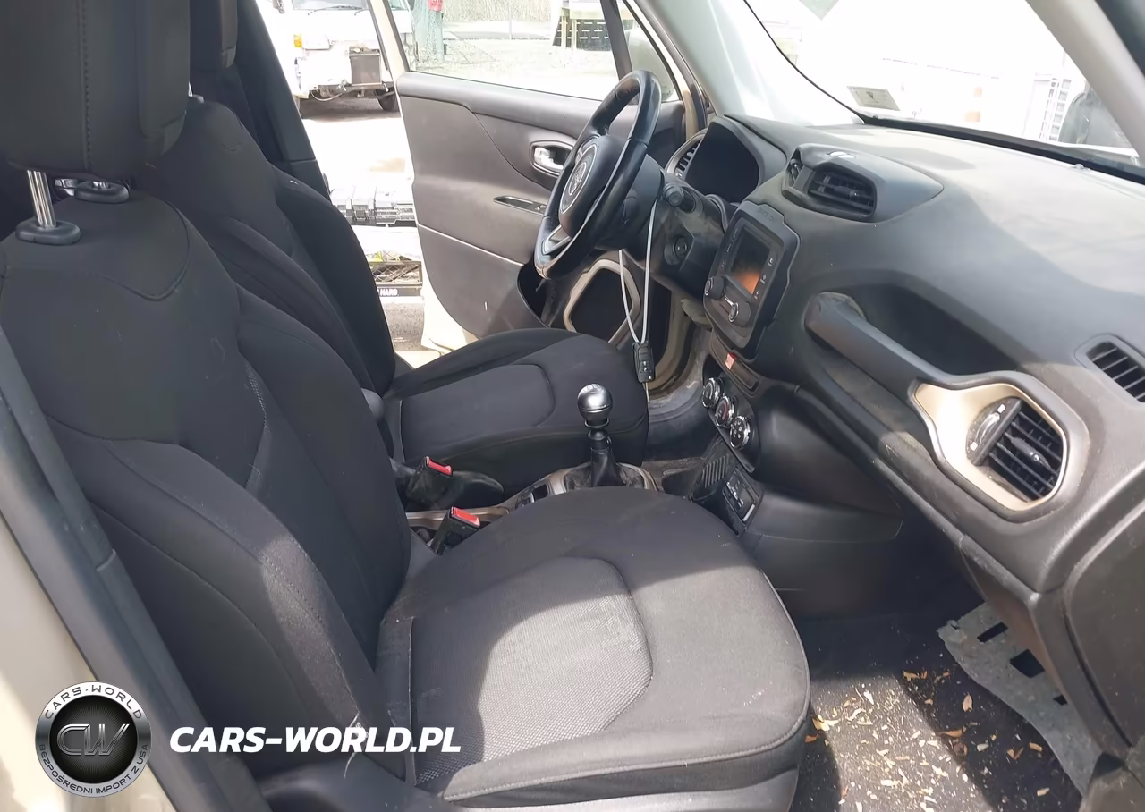 2015 Jeep Renegade Latitude VIN:ZACCJABH4FPC04435 - 5