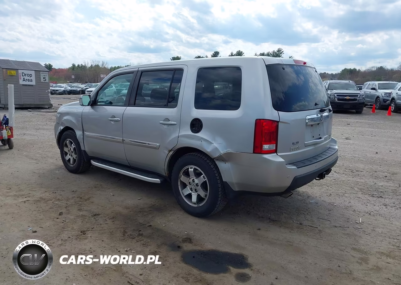 2011 Honda Pilot Touring VIN:5FNYF4H99BB092211 - 3