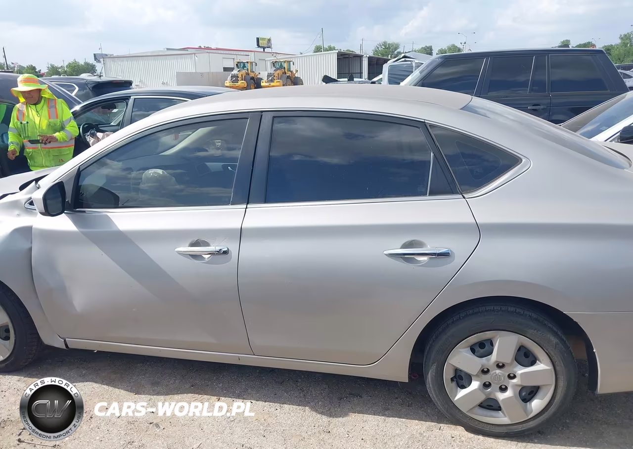 2018 Nissan Sentra S VIN:3N1AB7AP2JY249235 - 14