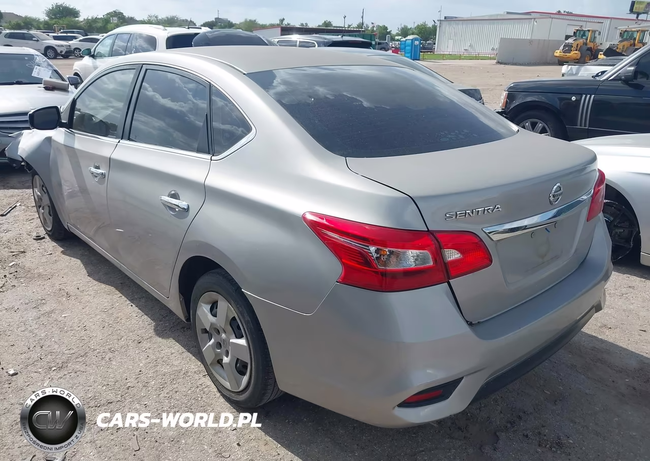 2018 Nissan Sentra S VIN:3N1AB7AP2JY249235 - 3