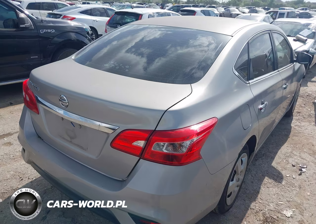 2018 Nissan Sentra S VIN:3N1AB7AP2JY249235 - 4