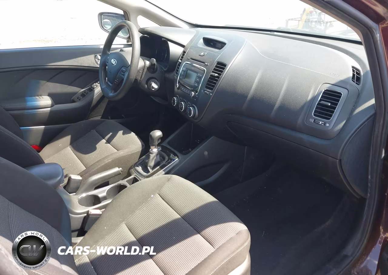 2017 Kia Forte Lx VIN:3KPFK4A78HE048324 - 5