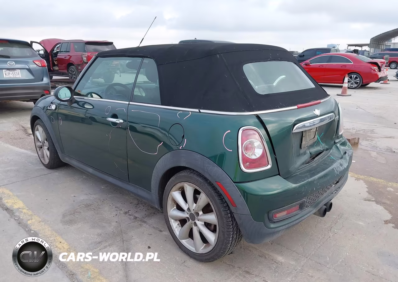 2013 Mini Convertible Cooper S VIN:WMWZP3C53DT705615 - 3