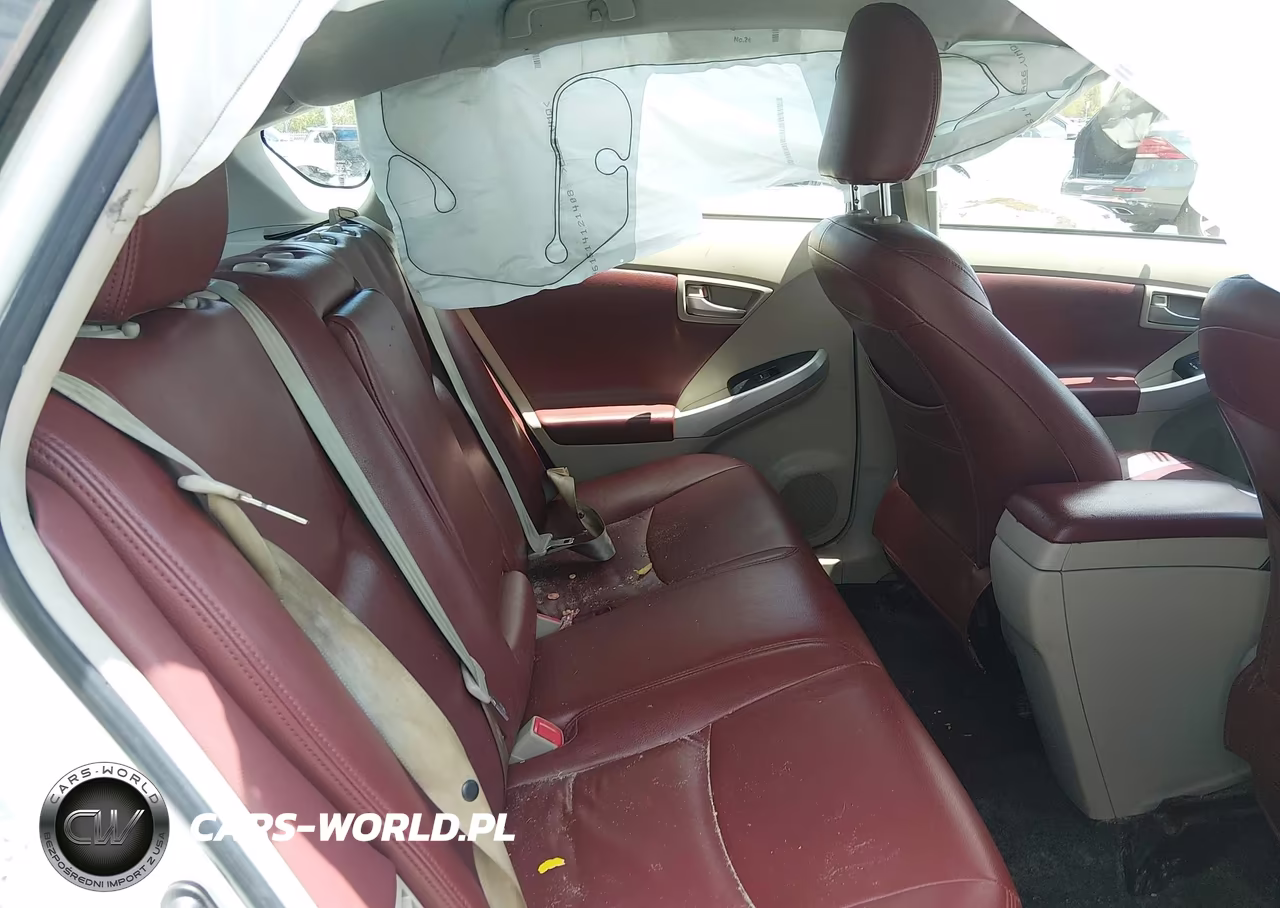 2015 Toyota Prius Two VIN:JTDKN3DU2F0452095 - 8