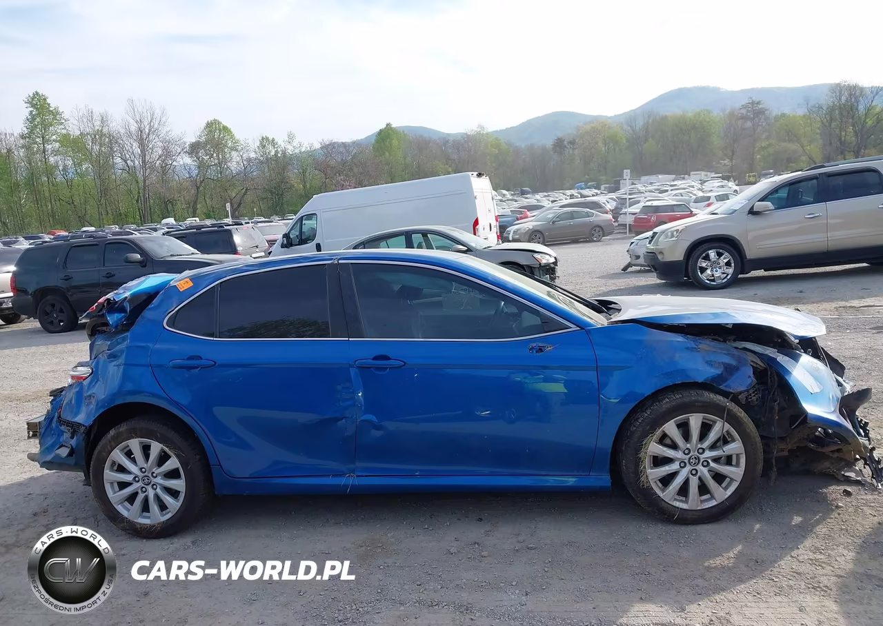 2019 Toyota Camry Le VIN:4T1B11HK2KU237341 - 13