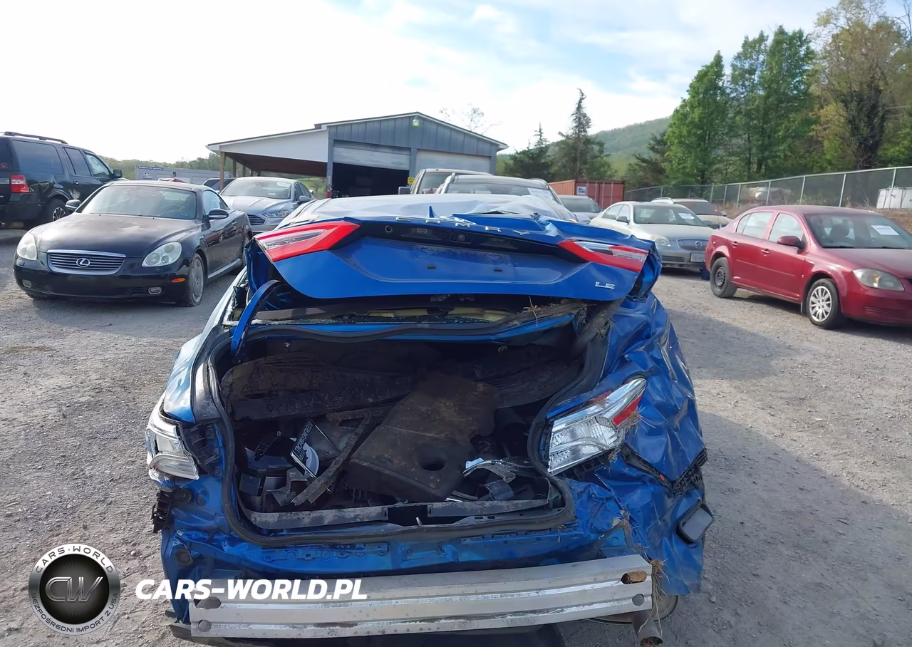 2019 Toyota Camry Le VIN:4T1B11HK2KU237341 - 16