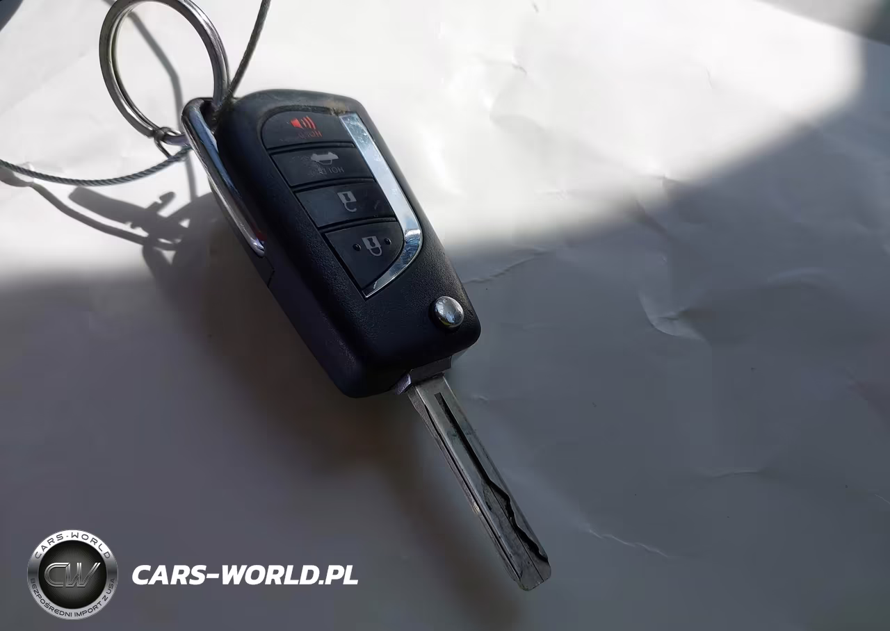 2018 Toyota Camry Le VIN:4T1B11HKXJU571230 - 11