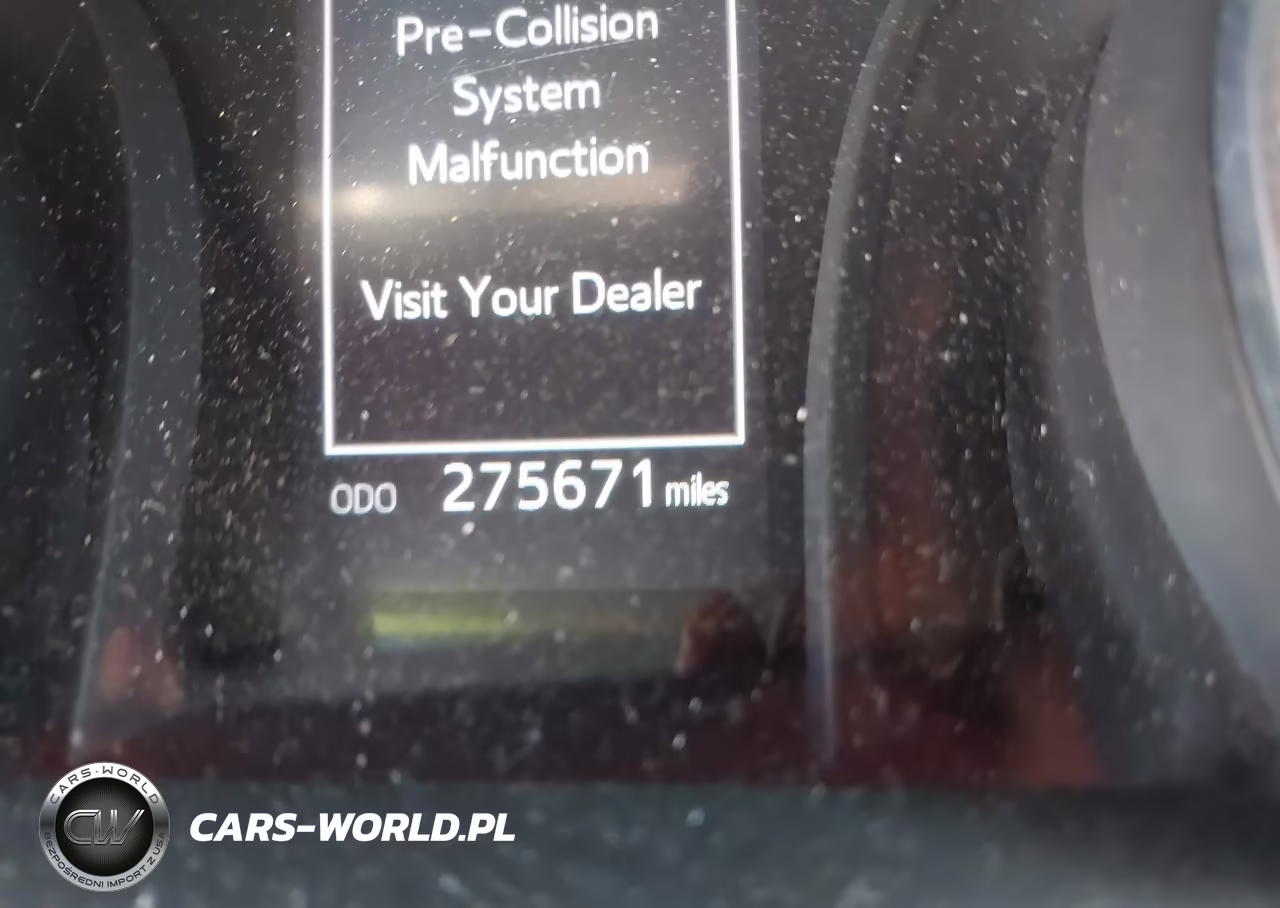 2018 Toyota Camry Le VIN:4T1B11HKXJU571230 - 15