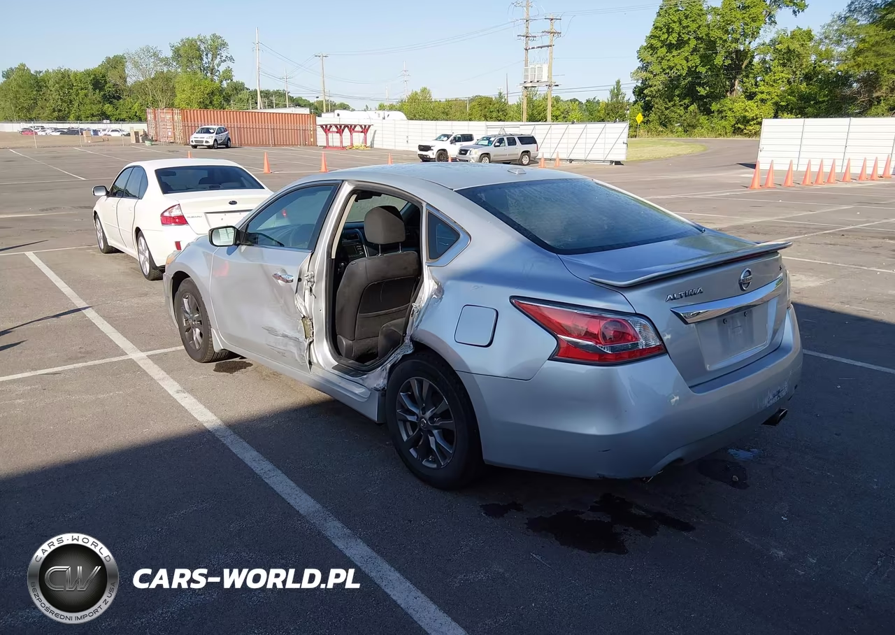 2015 Nissan Altima 2.5 S VIN:1N4AL3AP3FC569561 - 3
