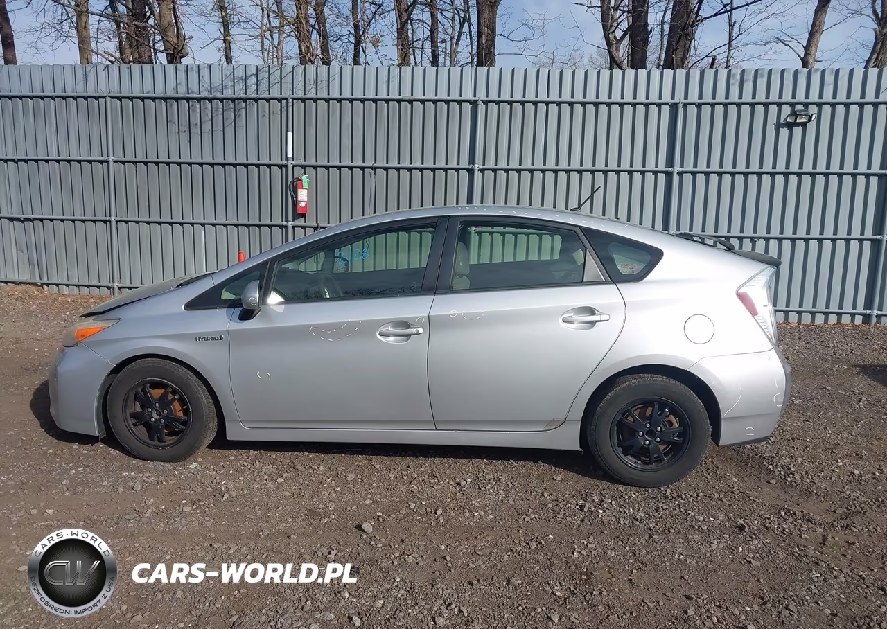 2012 Toyota Prius Two VIN:JTDKN3DU6C5483722 - 14