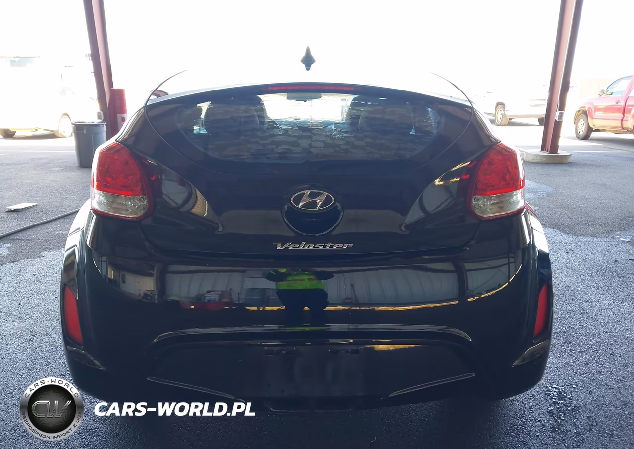 2012 Hyundai Veloster Base W-Gray VIN:KMHTC6AD6CU056560 - 16