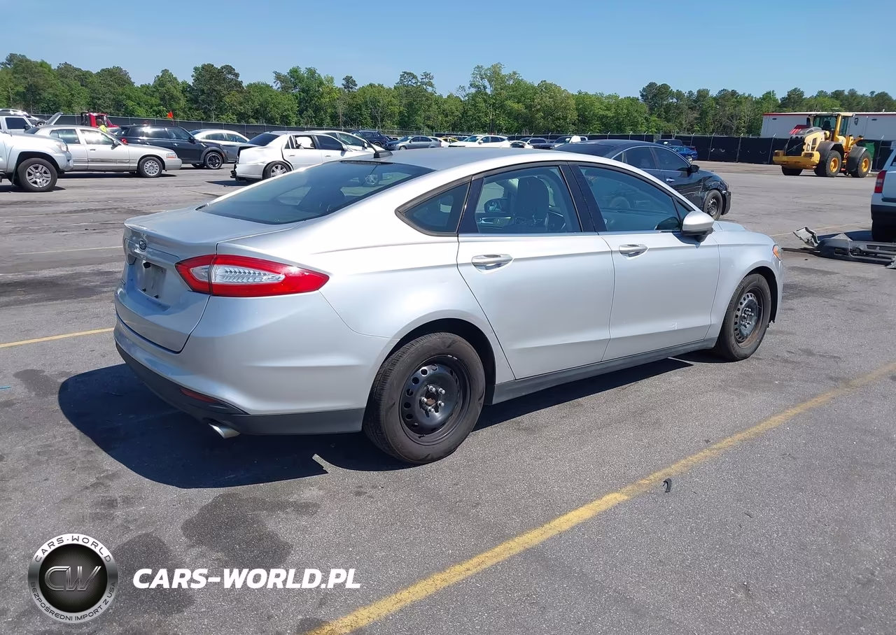 2013 Ford Fusion S VIN:3FA6P0G72DR158554 - 4