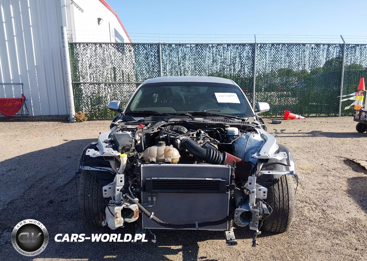 2015 Ford Mustang V6 VIN:1FA6P8AM2F5318709 - 13