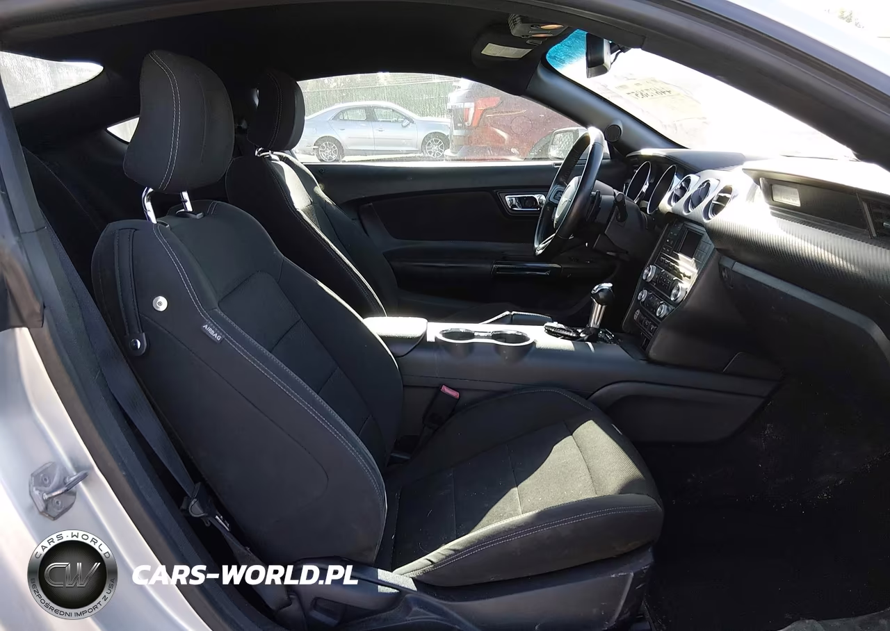 2015 Ford Mustang V6 VIN:1FA6P8AM2F5318709 - 5