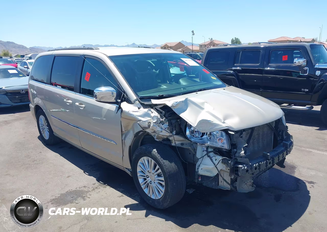 2015 Chrysler Town & Country Touring-L
