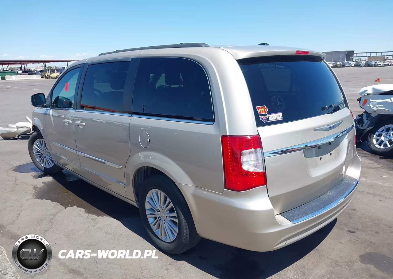 2015 Chrysler Town & Country Touring-L VIN:2C4RC1CGXFR728887 - 3
