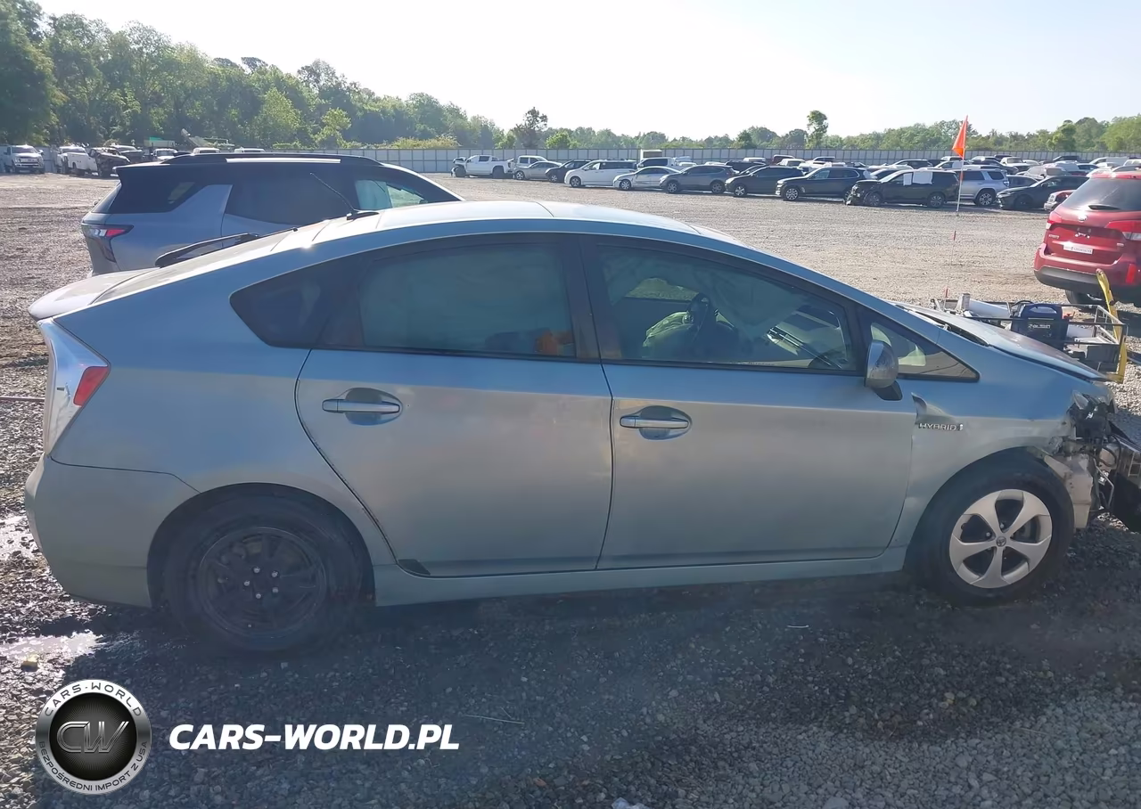 2014 Toyota Prius Four VIN:JTDKN3DU4E1853608 - 14