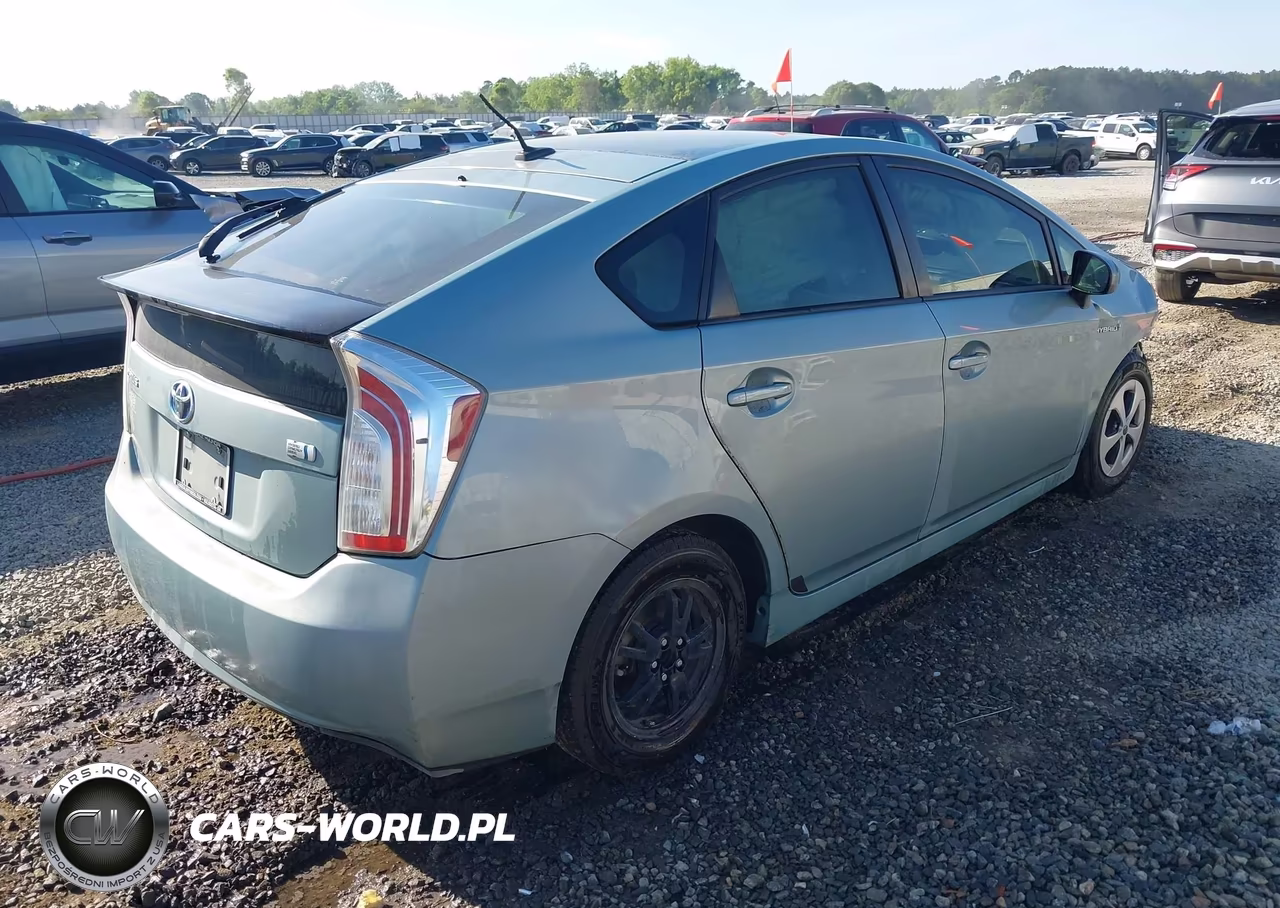 2014 Toyota Prius Four VIN:JTDKN3DU4E1853608 - 4