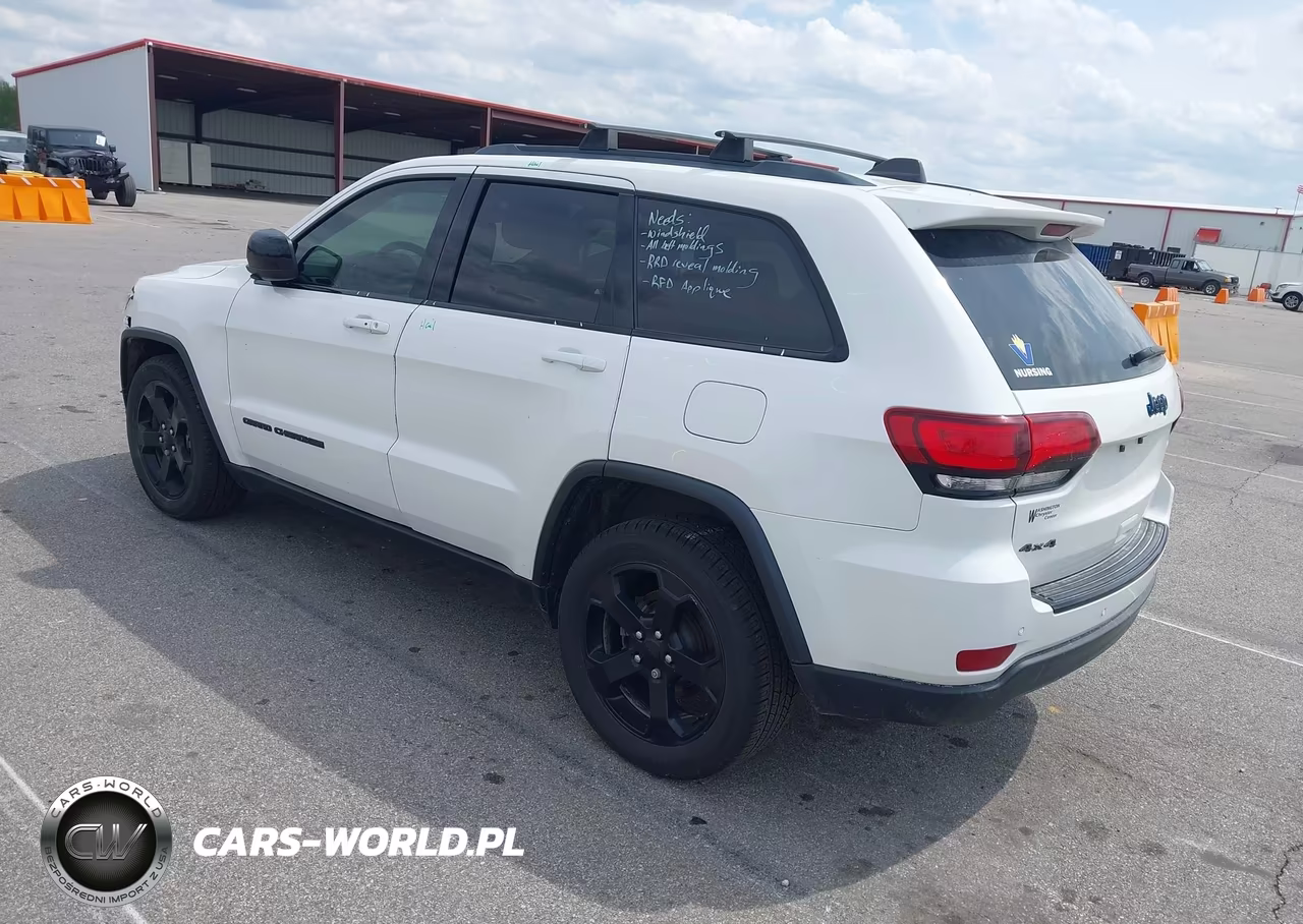 2018 Jeep Grand Cherokee Upland 4X4 VIN:1C4RJFAG6JC394445 - 3