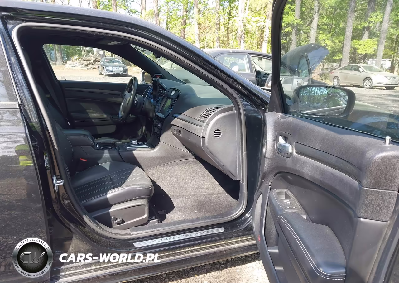 2015 Chrysler 300 300S VIN:2C3CCABT6FH921066 - 5