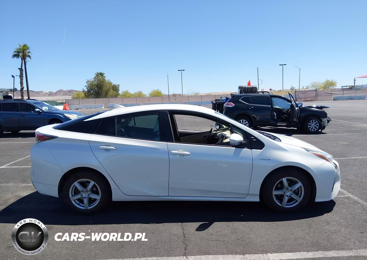2017 Toyota Prius Two VIN:JTDKBRFU0H3031986 - 13
