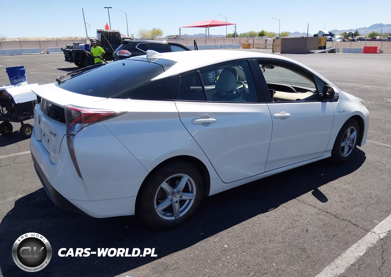 2017 Toyota Prius Two VIN:JTDKBRFU0H3031986 - 4