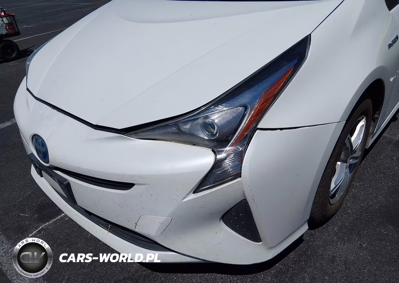 2017 Toyota Prius Two VIN:JTDKBRFU0H3031986 - 6