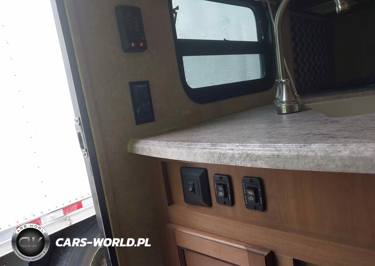 2017 Coachmen Catalina VIN:5ZT2CAUB4HU027836 - 7