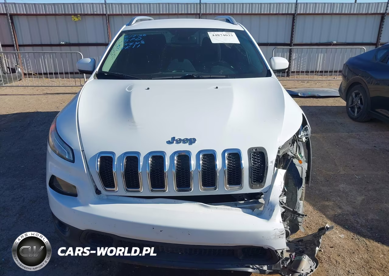 2017 Jeep Cherokee Latitude 4X4 VIN:1C4PJMCB8HW544786 - 13