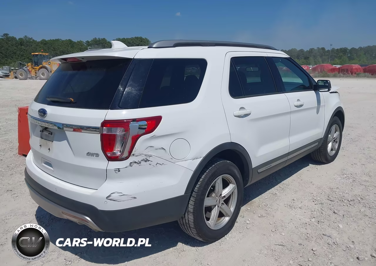 2017 Ford Explorer Xlt VIN:1FM5K8D87HGE34428 - 4