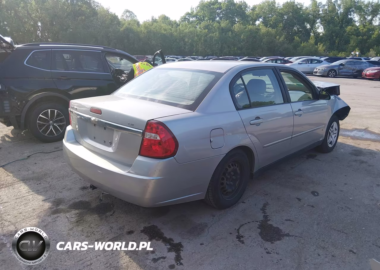 2008 Chevrolet Malibu Classic Ls VIN:1G1ZS58F38F142402 - 4