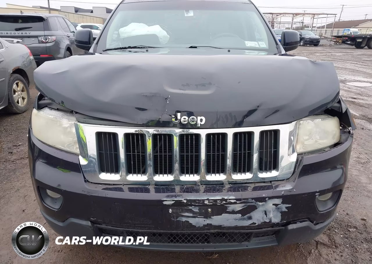 2011 Jeep Grand Cherokee Laredo VIN:1J4RR4GG0BC613237 - 12