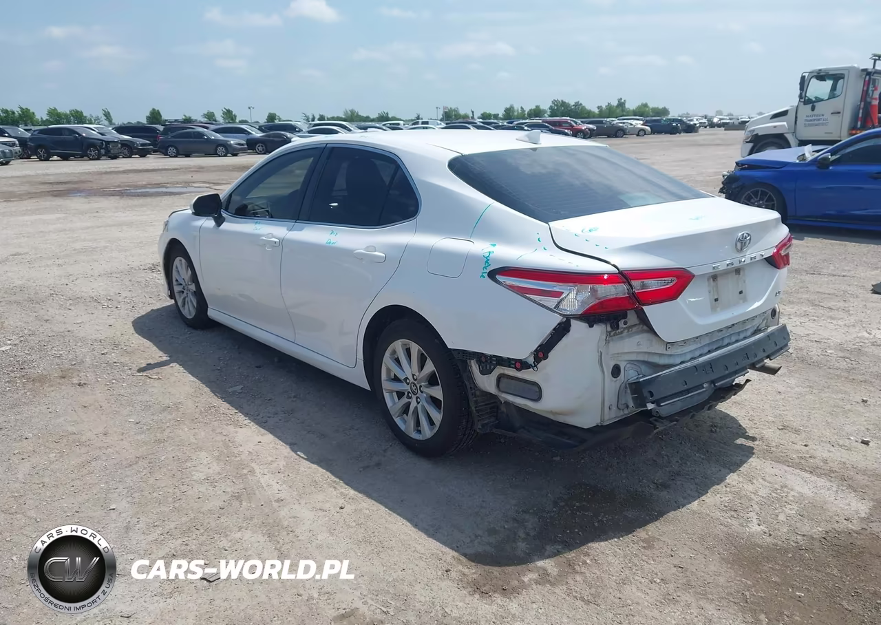 2020 Toyota Camry Le VIN:4T1C11AK7LU348158 - 3