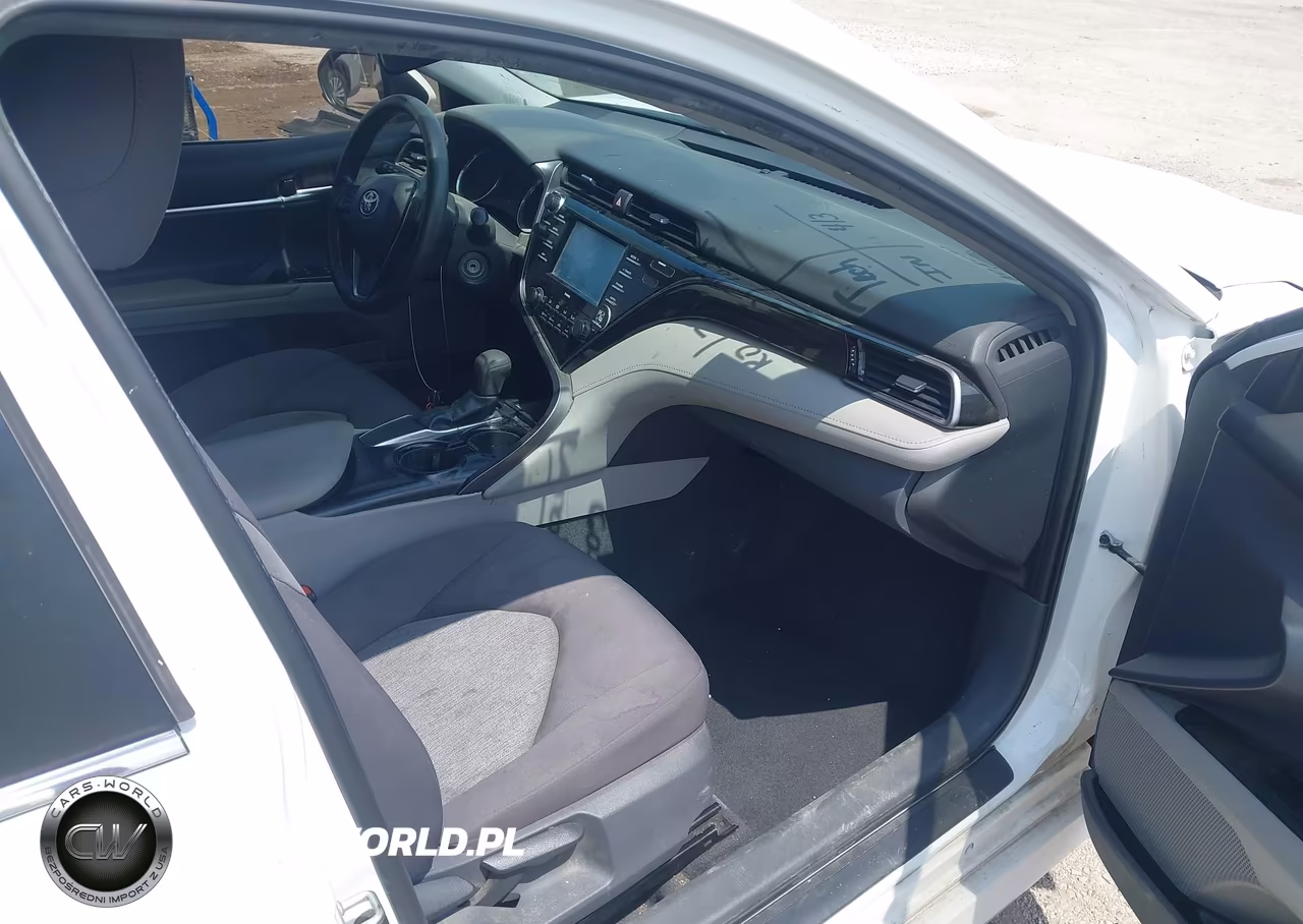 2020 Toyota Camry Le VIN:4T1C11AK7LU348158 - 5
