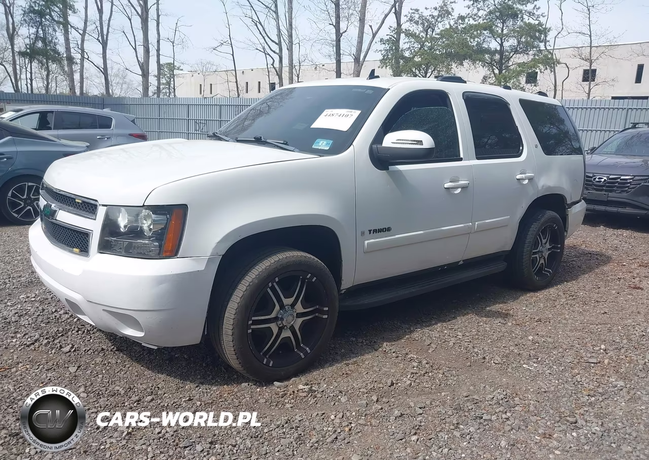 2008 Chevrolet Tahoe Lt VIN:1GNFK13018J235638 - 2