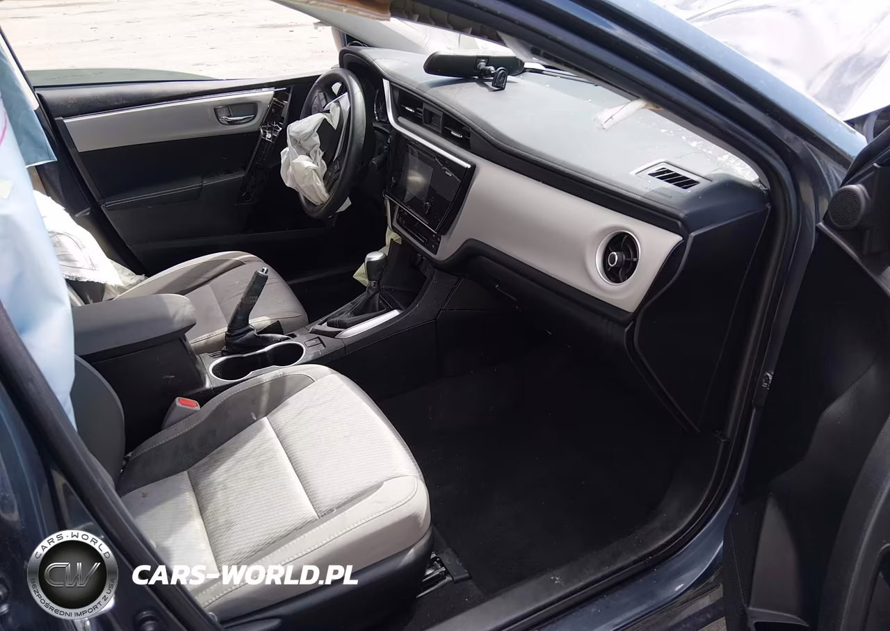 2017 Toyota Corolla Le VIN:5YFBURHE3HP687591 - 5