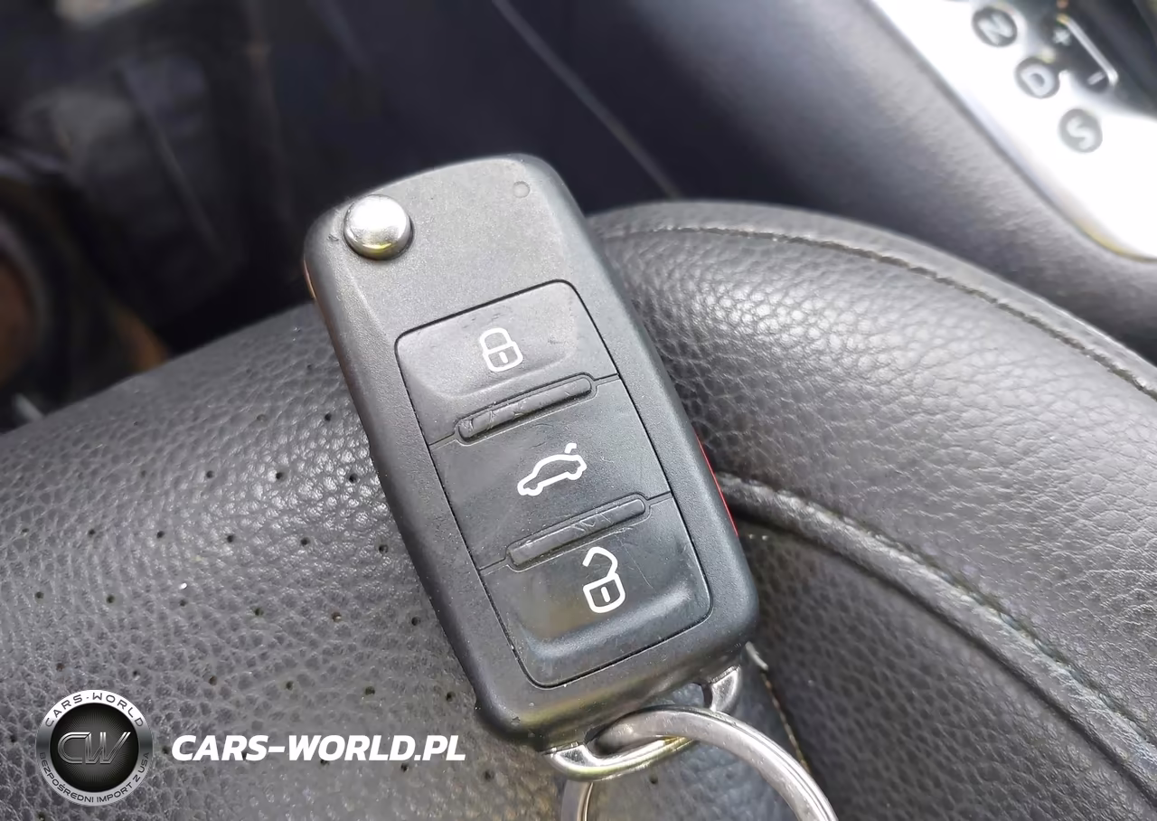 2016 Volkswagen Tiguan S VIN:WVGBV7AX9GW520179 - 11