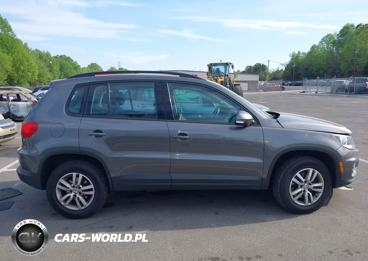2016 Volkswagen Tiguan S VIN:WVGBV7AX9GW520179 - 13
