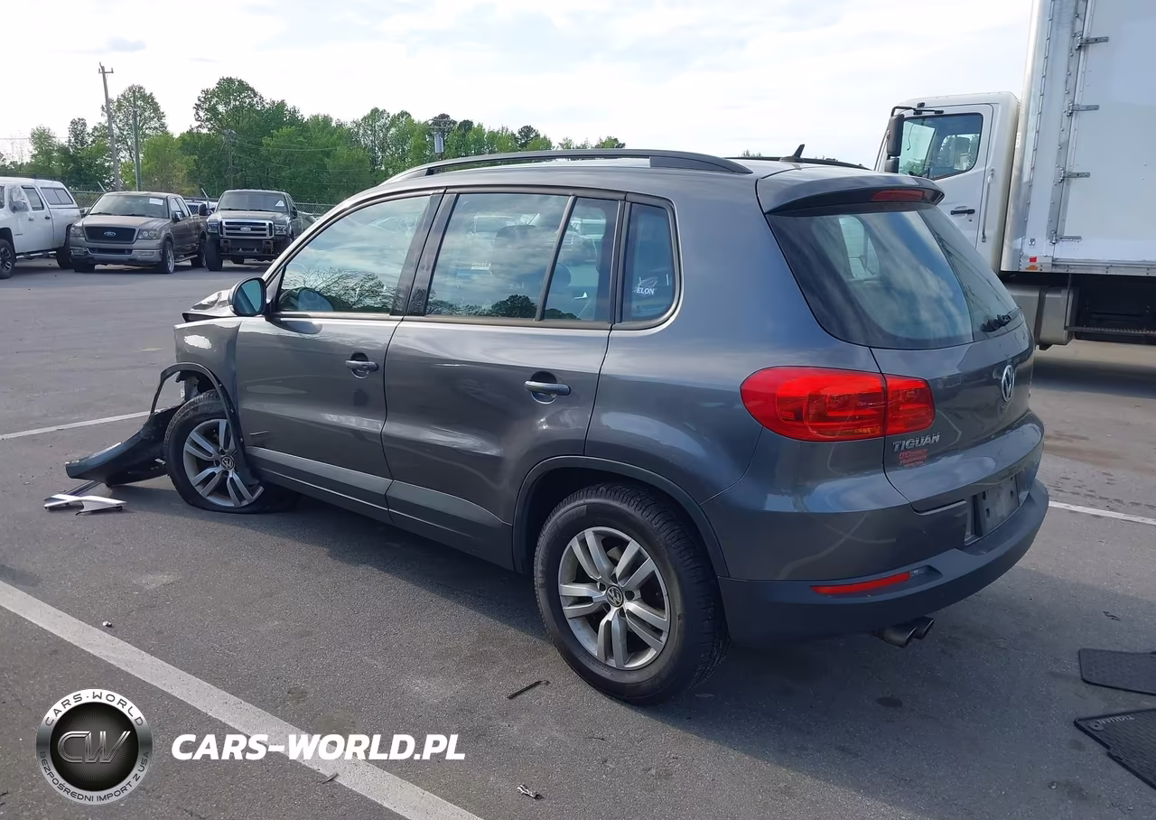 2016 Volkswagen Tiguan S VIN:WVGBV7AX9GW520179 - 3