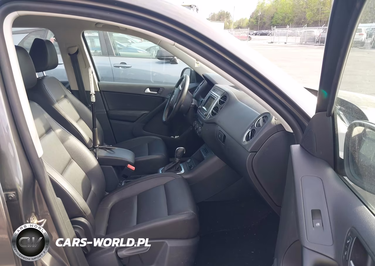 2016 Volkswagen Tiguan S VIN:WVGBV7AX9GW520179 - 5