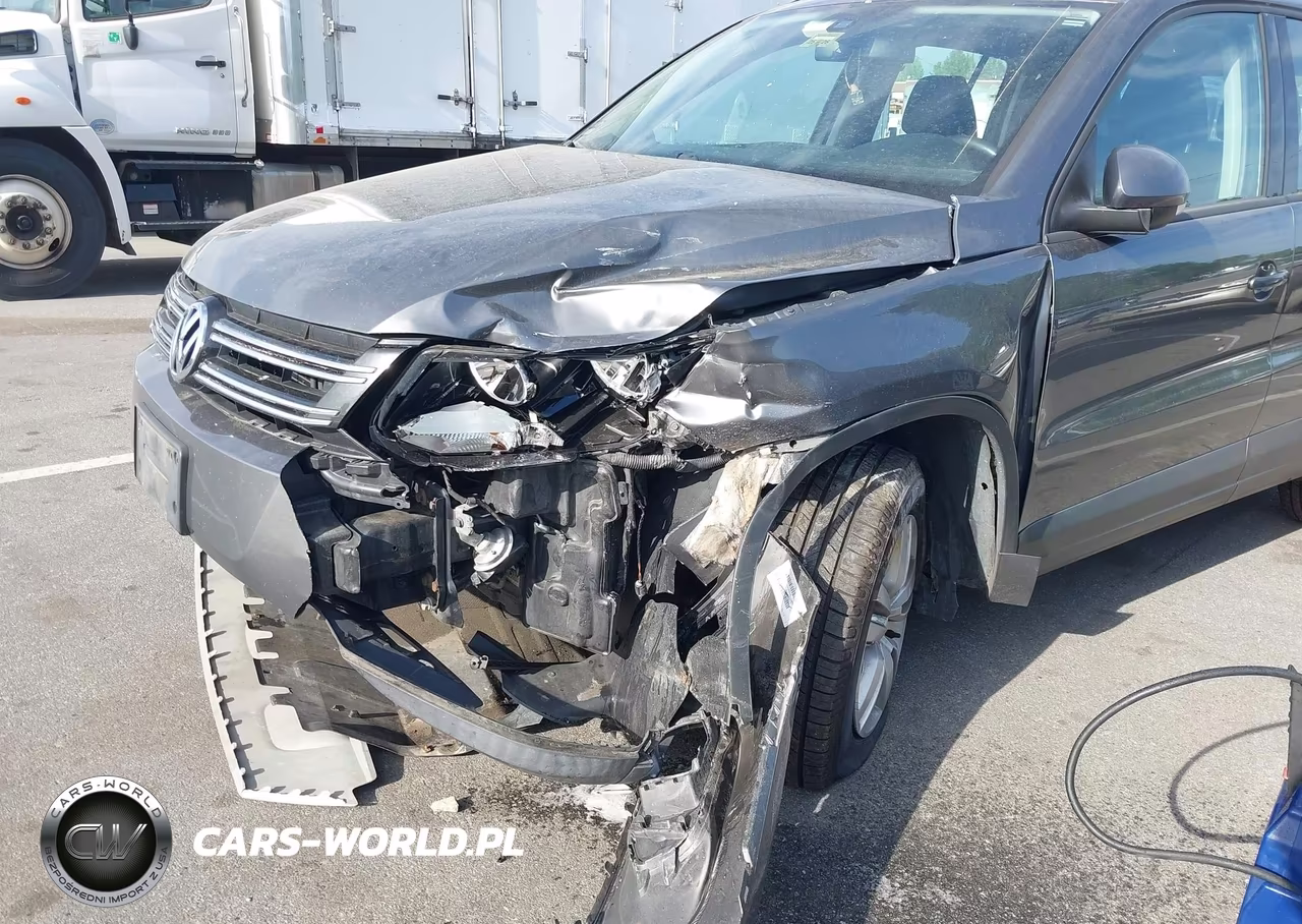 2016 Volkswagen Tiguan S VIN:WVGBV7AX9GW520179 - 6