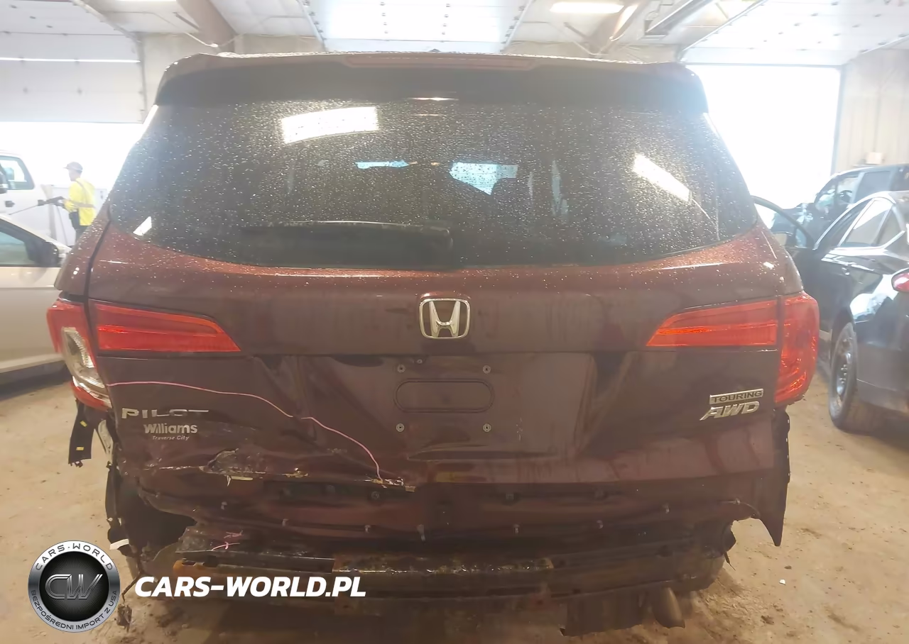 2016 Honda Pilot Touring VIN:5FNYF6H96GB119335 - 16