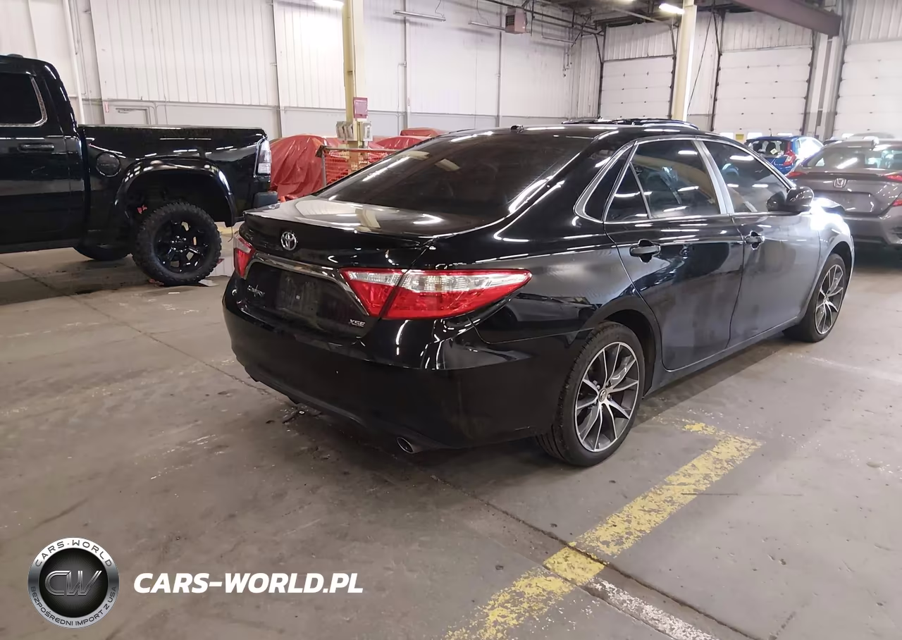 2015 Toyota Camry Xse V6 VIN:4T1BK1FK2FU559533 - 4