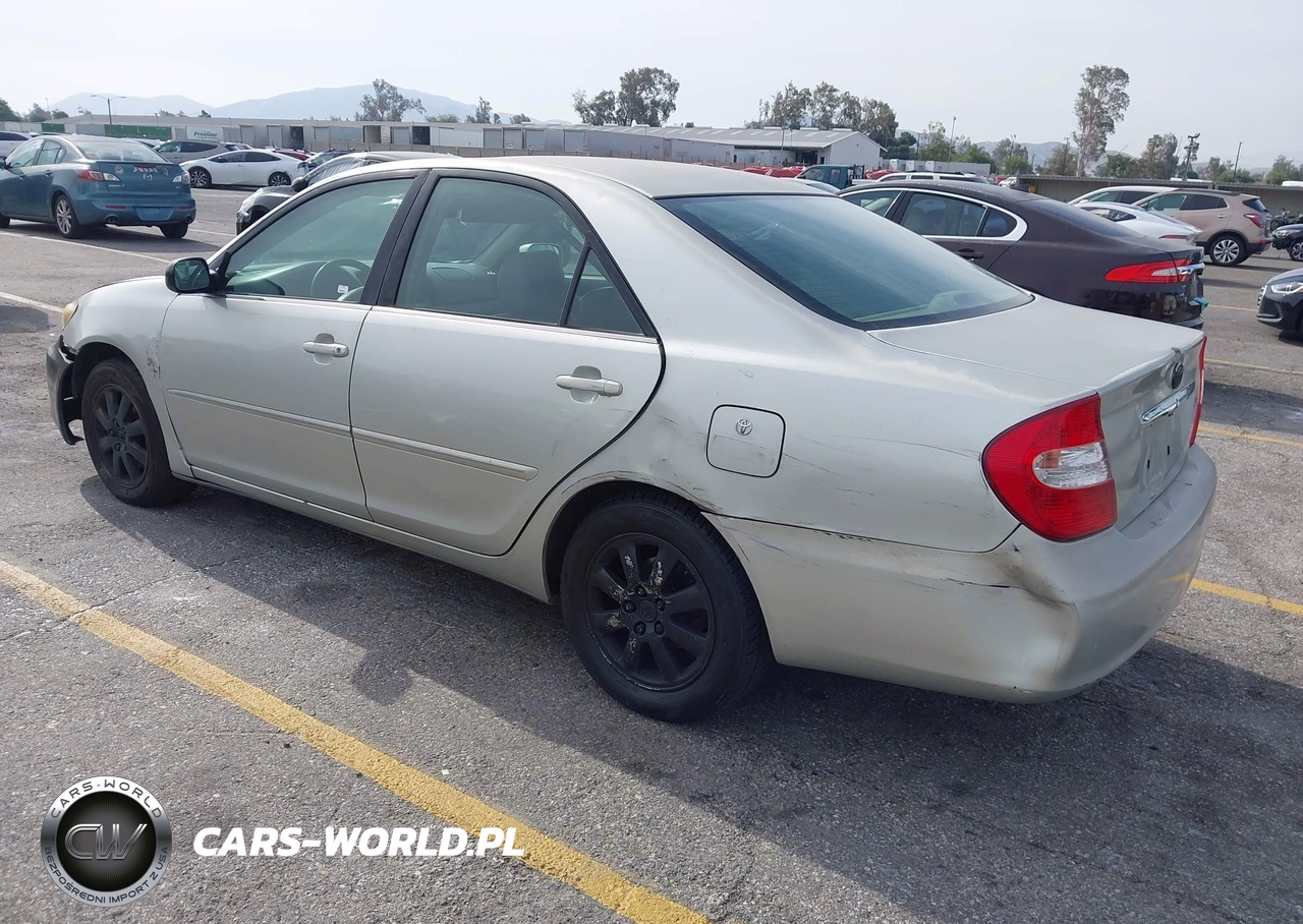 2004 Toyota Camry Xle V6 VIN:JTDBF32K840154680 - 3