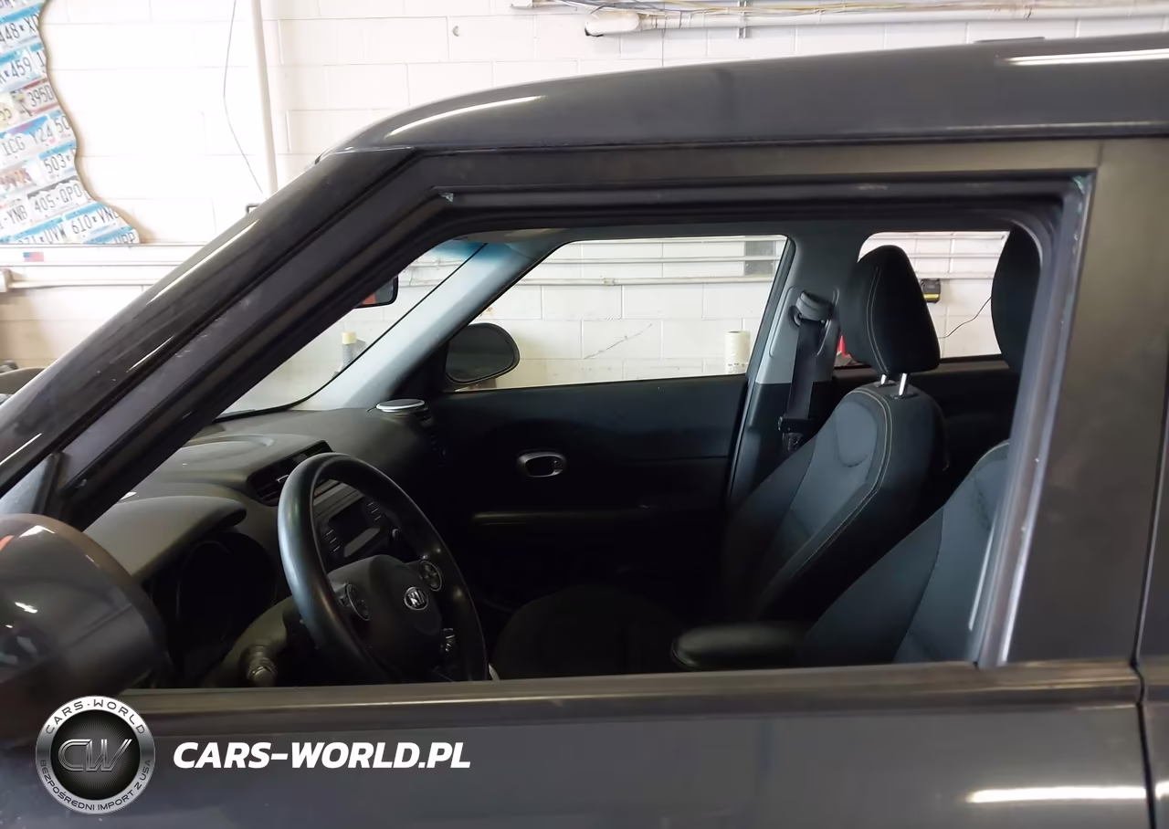 2015 Kia Soul + VIN:KNDJP3A56F7149038 - 12